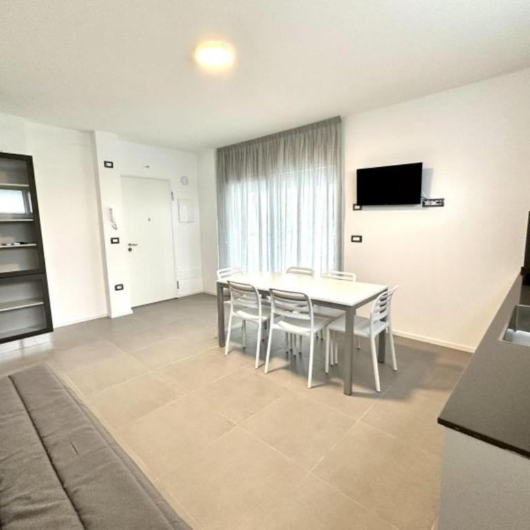 Pool access penthouse near the beach - Appartamento - 6
