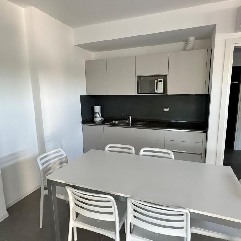 Pool access penthouse near the beach - Appartamento - 14