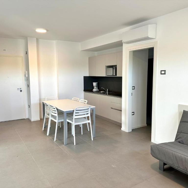 Pool access penthouse near the beach - Appartamento - 18