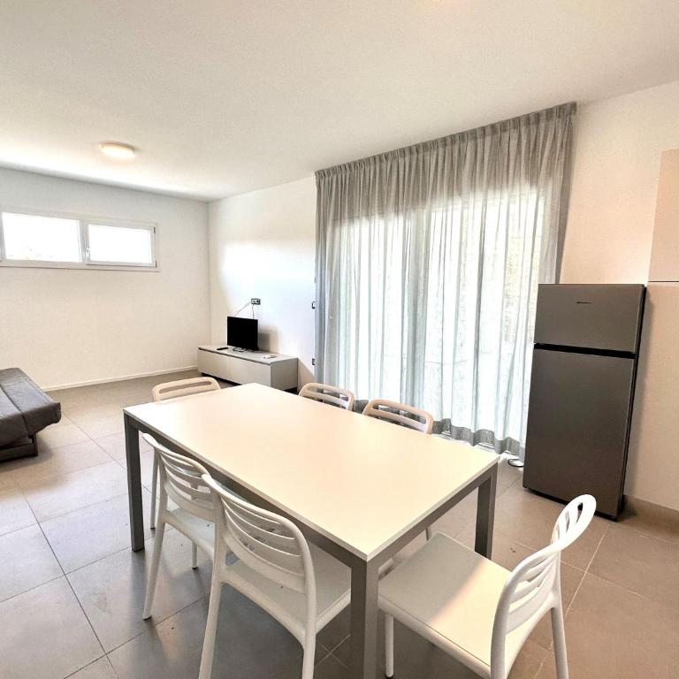 Pool access penthouse near the beach - Appartamento - 20