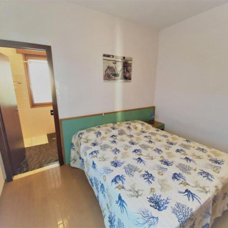 Familiar house with fenced garden in Bibione - Apartment - 4