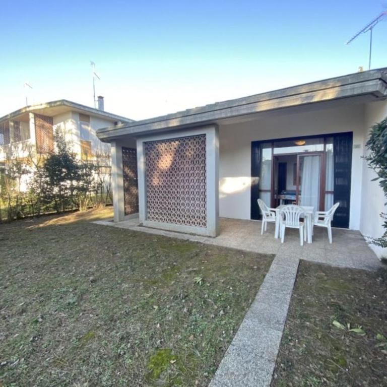 Familiar house with fenced garden in Bibione - Apartment - 10