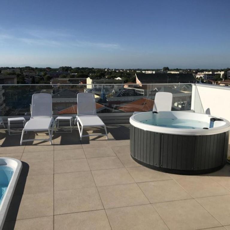 Contemporary seafront complex with pool - Appartamento - 2
