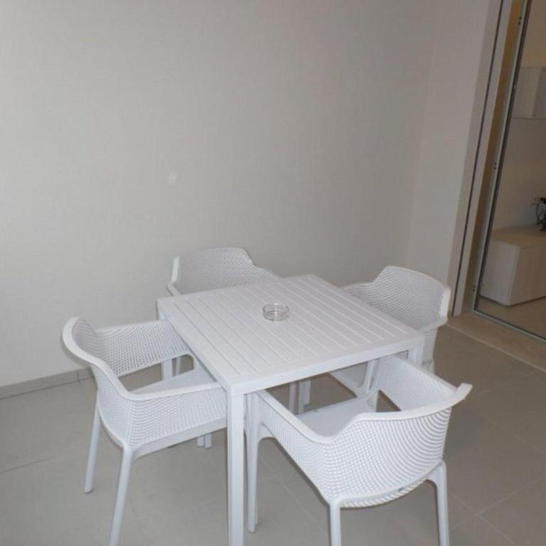 Contemporary seafront complex with pool - Appartamento - 12