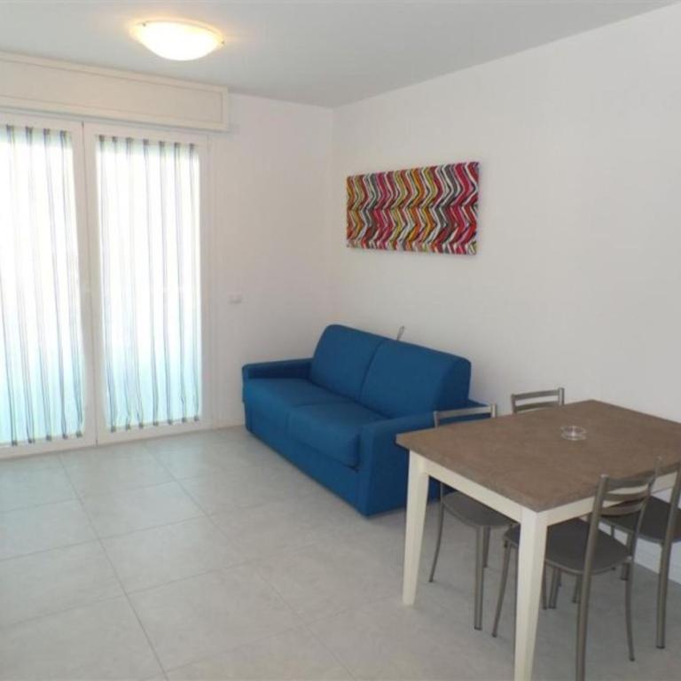 Central flat with two terraces and parking - Apartment - 3