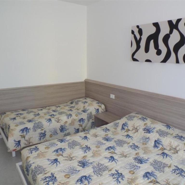 Central stay near the sea with two terraces - Apartment - 8