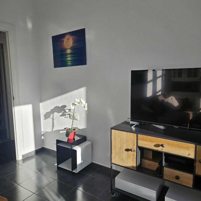Heart of Málaga · Walk to Beach & Port - Apartamento de 3 dormitorios - 4