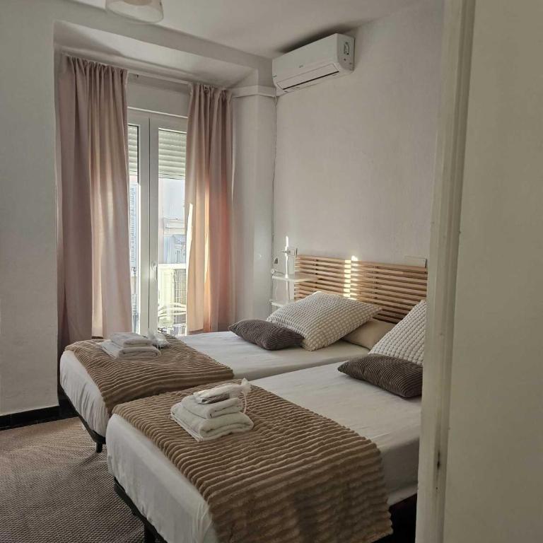 Heart of Málaga · Walk to Beach & Port - Apartamento de 3 dormitorios - 5