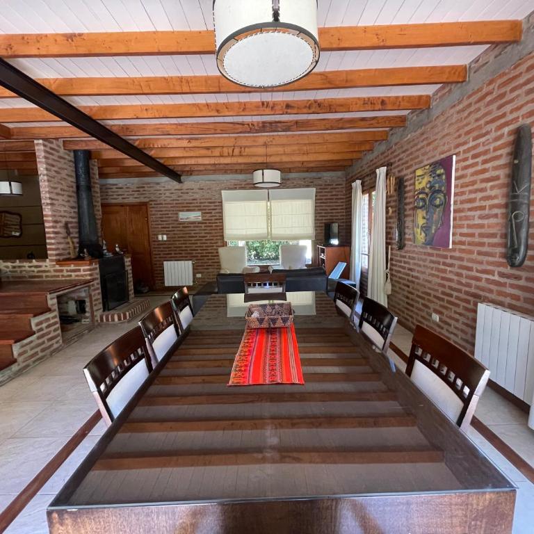 Casa con pileta Bosque Peralta Ramos - Four-Bedroom House - 9