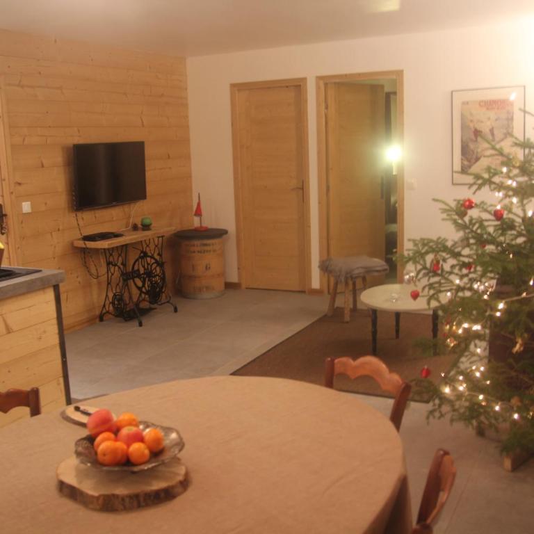 Chalet Eterlou - Appartement avec Vue sur la Montagne - 16