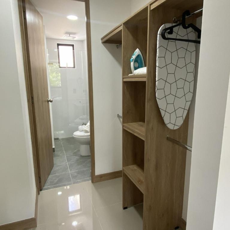 Your home in Medellín , 2 Bedrooms, La Floresta - Apartamento de 2 dormitorios con balcón - 8