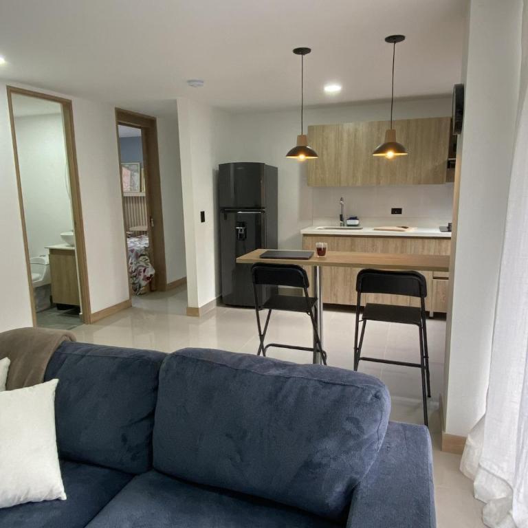 Your home in Medellín , 2 Bedrooms, La Floresta - Apartamento de 2 dormitorios con balcón - 16