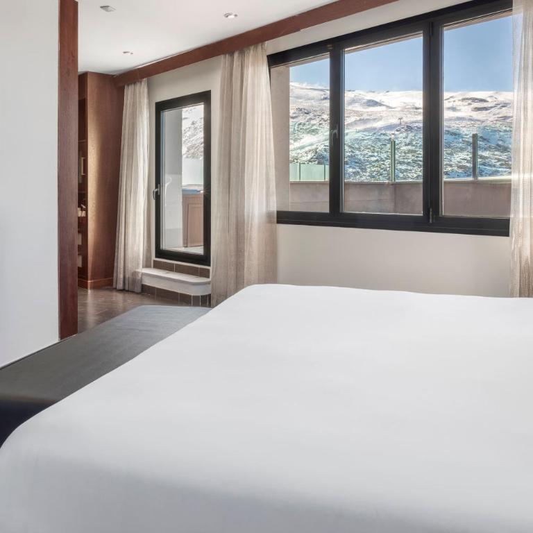 Meliá Sol y Nieve - Suite Junior The Level con terraza y bañera de hidromasaje - 3