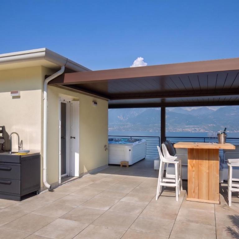 Penthouse Great View pool & Whirpool - Apartamento de 2 dormitorios con vistas al lago - 39