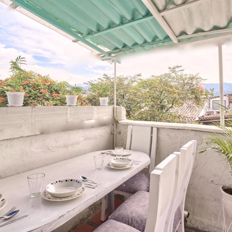 El Poblado Apt with Balcony View - Apartamento de 1 dormitorio - 3
