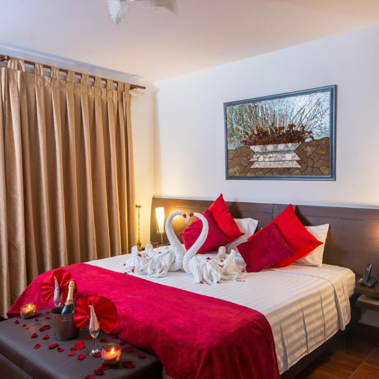 Casablanca Hotel, RestoBar, Catering, Eventos & Turismo en Garzón - King Suite - 7