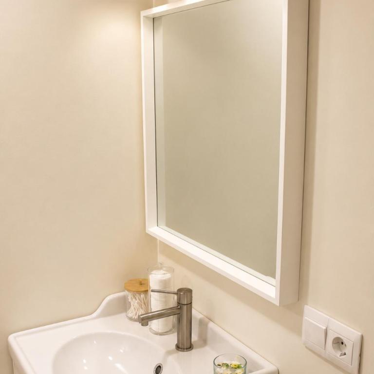 Boutique Coastal Retreat 2BR 2BA AC - Apartamento de 2 dormitorios - 9