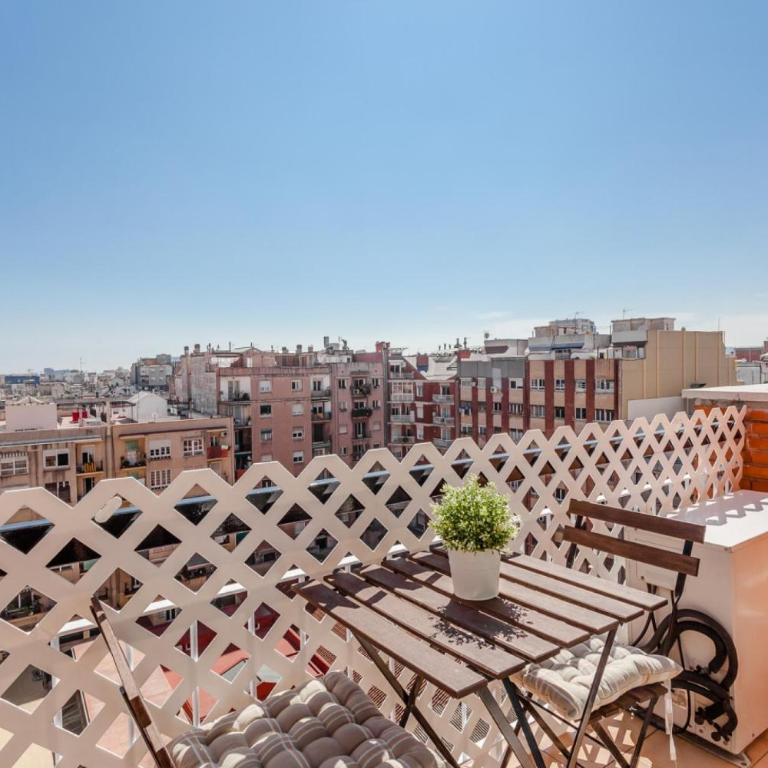 Apartment with Terrace near Sagrada Familia - Apartamento de 3 dormitorios - 1