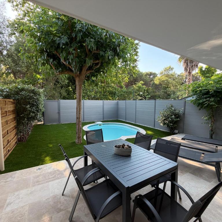 3-bedroom apartment - garden - private pool - Appartement 3 Chambres - 8