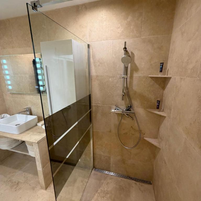 3-bedroom apartment - garden - private pool - Appartement 3 Chambres - 6