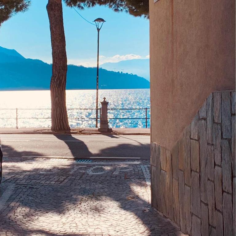 Vicolo Fiori, appena ristrutturata, centralissima e ad un passo dal lago! - Appartamento con 1 Camera da Letto - 27