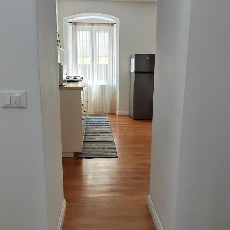 Casa Renova, intero appartamento, 2 camere, max 4 ospiti, Trieste zona storica - Appartamento con 1 Camera da Letto - 51