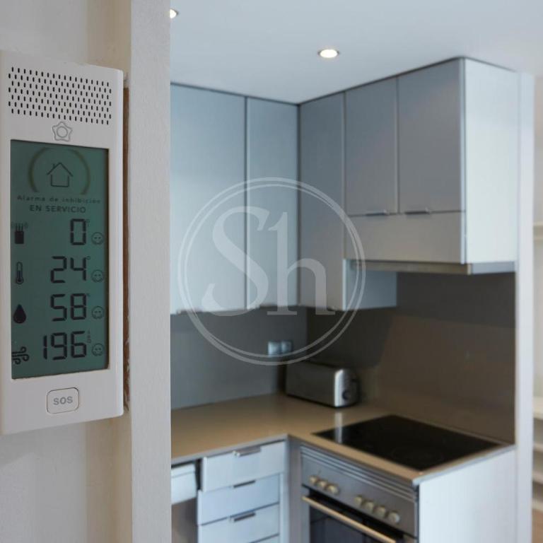Bright Barcelona Apartment Near Glòries - Apartamento de 3 dormitorios - 6