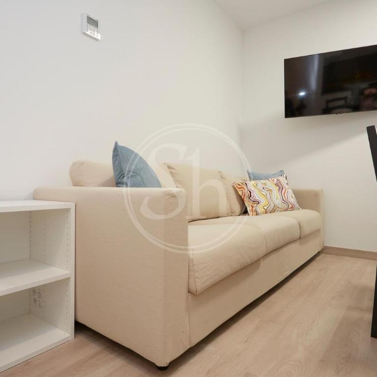 Bright Barcelona Apartment Near Glòries - Apartamento de 3 dormitorios - 7