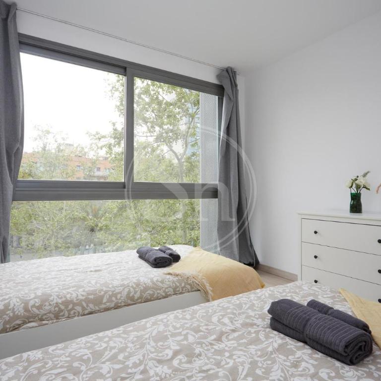 Bright Barcelona Apartment Near Glòries - Apartamento de 3 dormitorios - 17