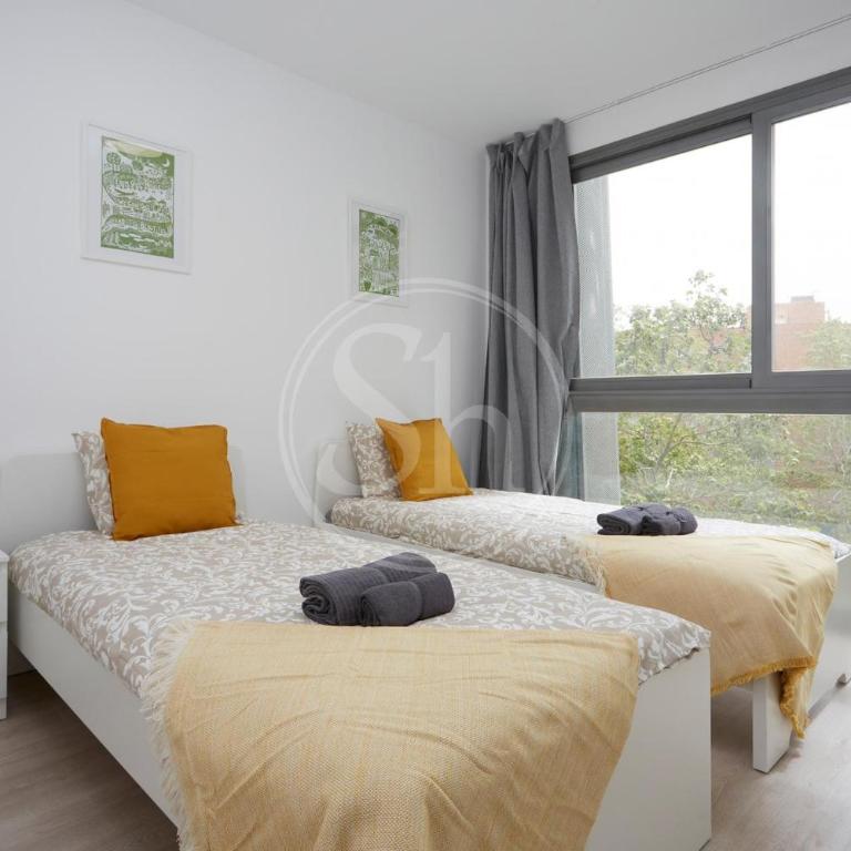 Bright Barcelona Apartment Near Glòries - Apartamento de 3 dormitorios - 22