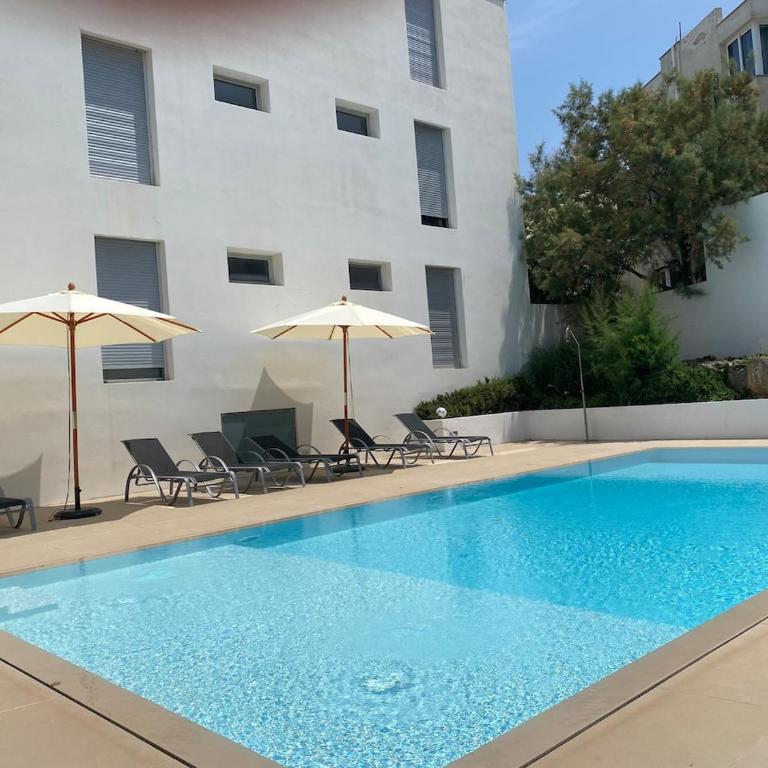 Vistas al mar con piscina - Apartamento de 2 dormitorios - 1