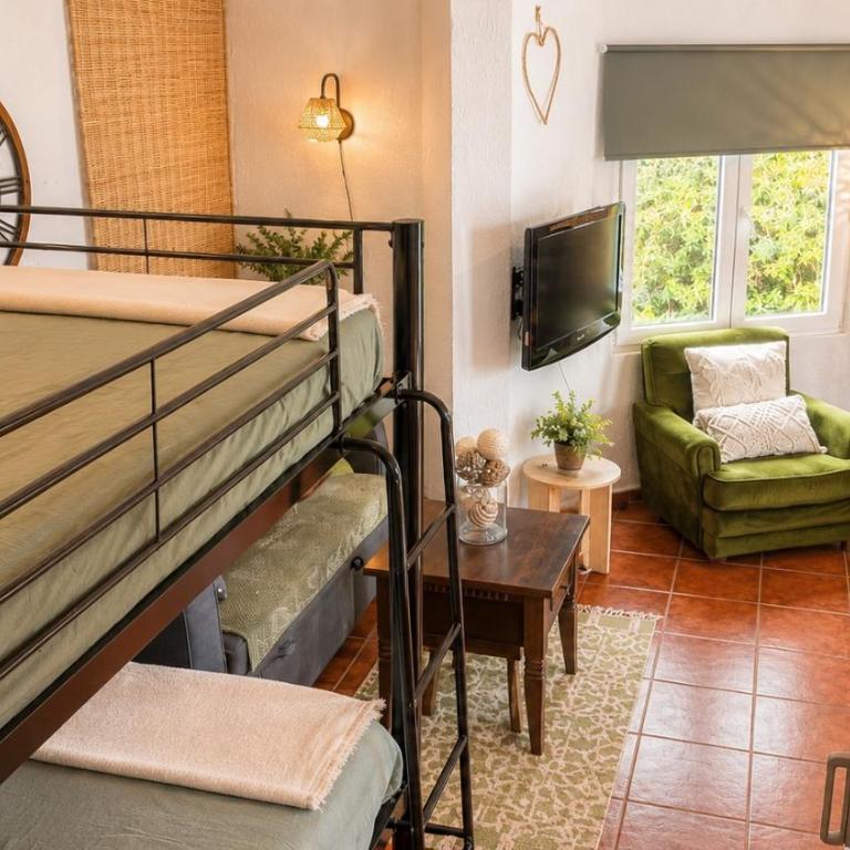 Cala Canyelles Villa & Private Studio with Garden - Estudio Familiar - 1
