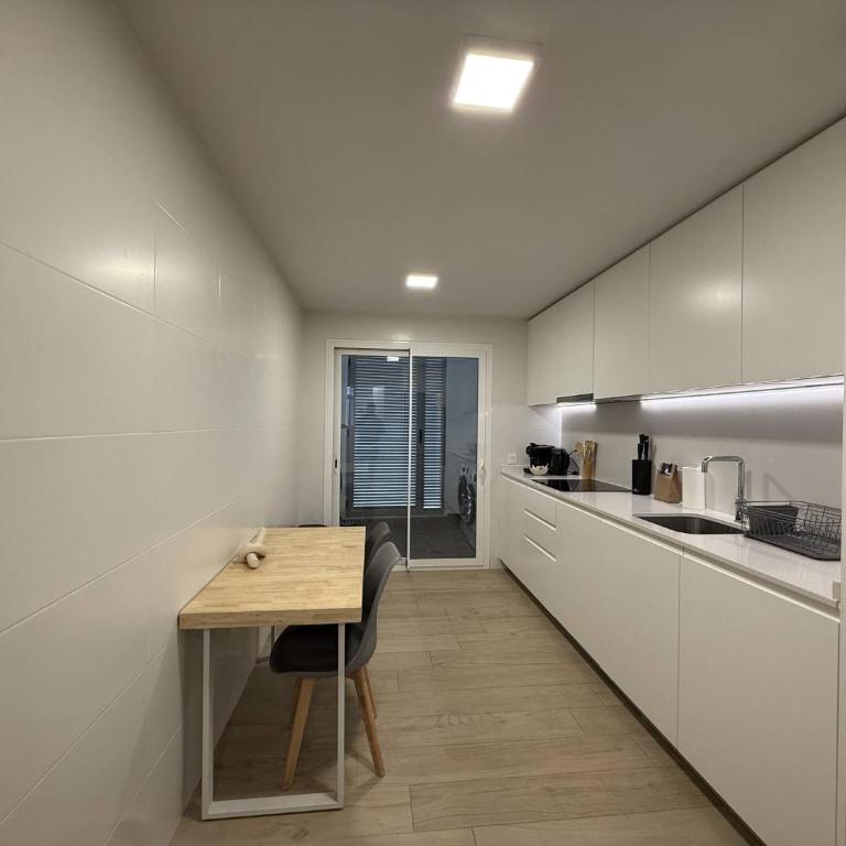Modern and luxurious apartment in Nueva Andalucia - JARDINES DE GUADAIZA - Apartment mit 2 Schlafzimmern, einem Balkon und Meerblick - 36