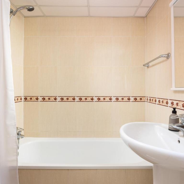 Townhouse with ocean views, BBQ, elevator, padel and pool - COSTA GALERA PARK 25 - Casa Vacacional de 3 dormitorios - 13