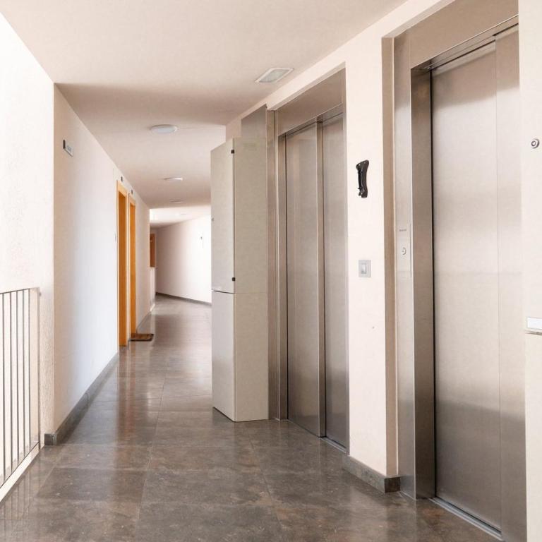 Dúplex per a 6 amb terrassa · Blanes - Apartment mit 3 Schlafzimmern - 46