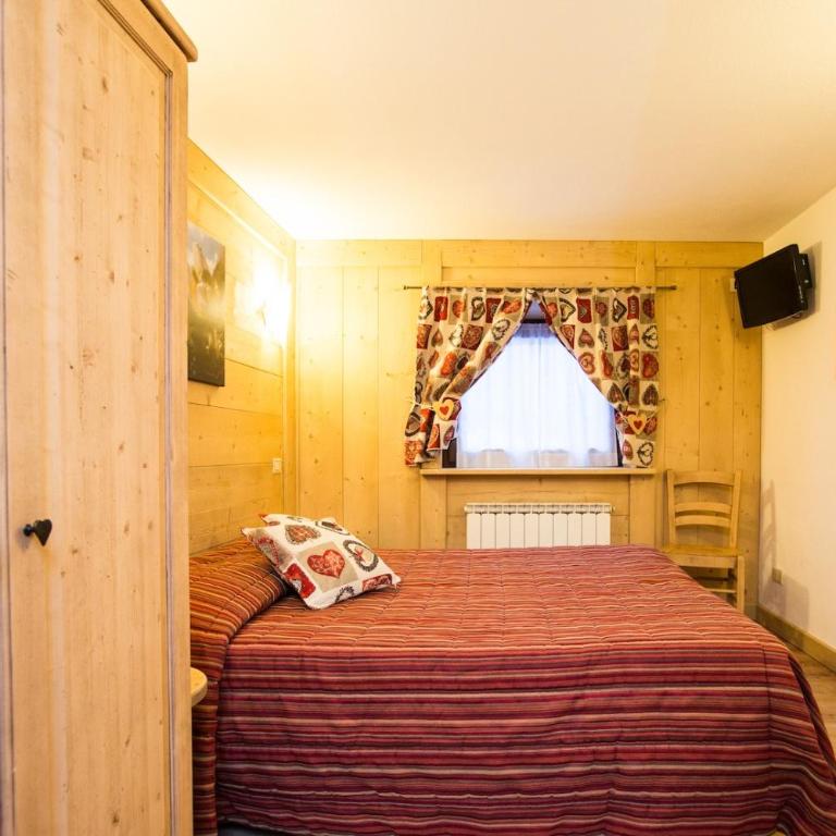 Hotel Restaurant La Barme - Camera Familiare (2 Adulti + 3 Bambini) - 11