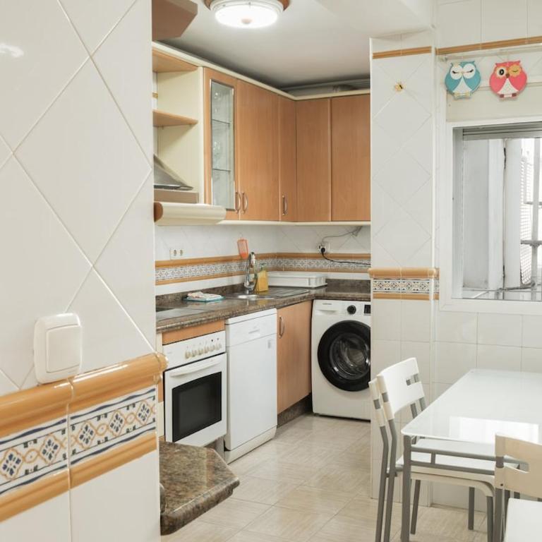 El corazón de Triana - Two-Bedroom Apartment - 16