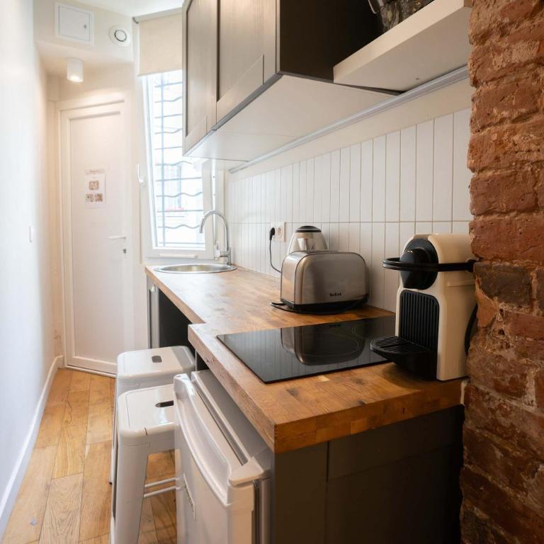 Studio cosy Love room - paris 18 -2P - Studio - 8