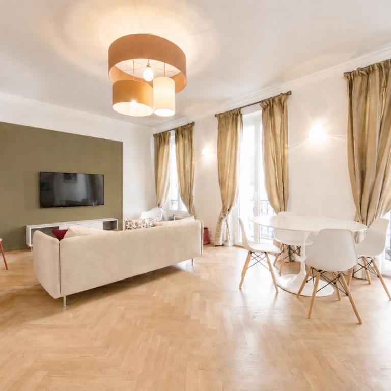 F3 Plein centre plage à 50 m (rue calme) parking possible - Two-Bedroom Apartment - 1