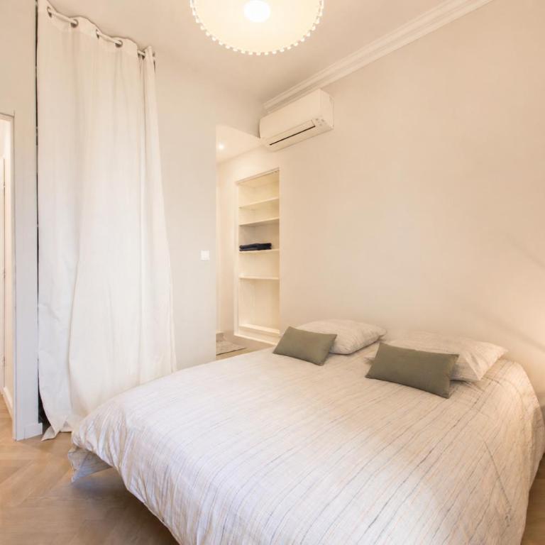 F3 Plein centre plage à 50 m (rue calme) parking possible - Two-Bedroom Apartment - 17