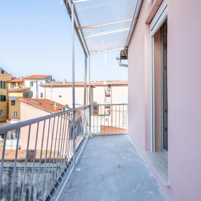 Rentwin-La Spina Suites - Deluxe Queen Room - 6