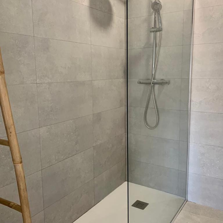 Korinto - Three-Bedroom Apartment - 7