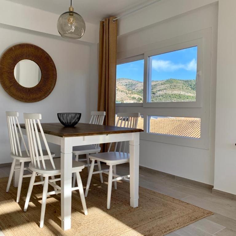 Korinto - Three-Bedroom Apartment - 4