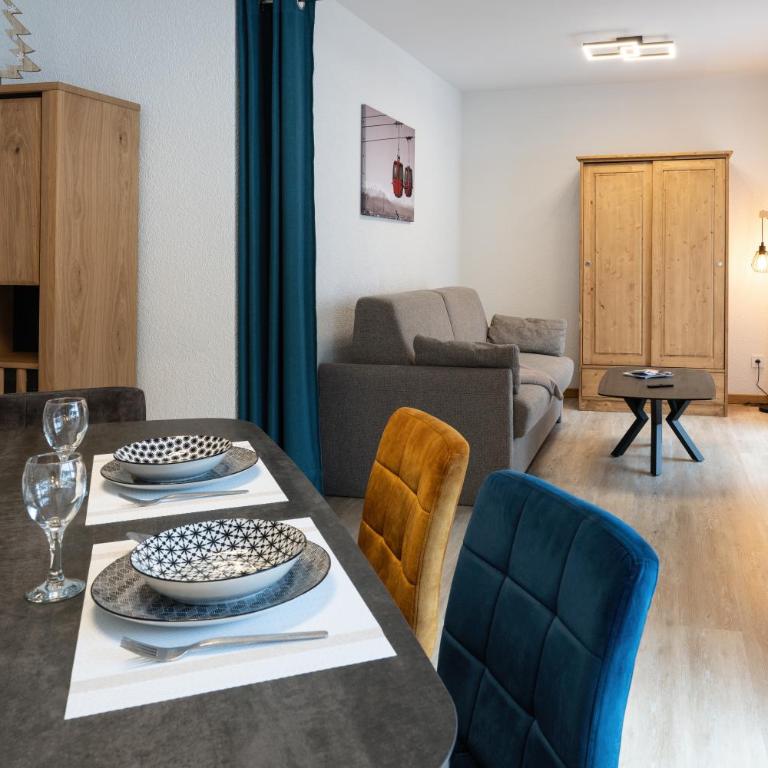 11 Appartements LE CHALET DU PLESSIS de 2 à 10 personnes au cœur du village - Appartement 1 Chambre avec Balcon et Vue sur les Montagnes - 5