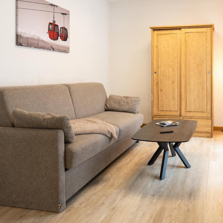 11 Appartements LE CHALET DU PLESSIS de 2 à 10 personnes au cœur du village - Appartement 1 Chambre avec Balcon et Vue sur les Montagnes - 6