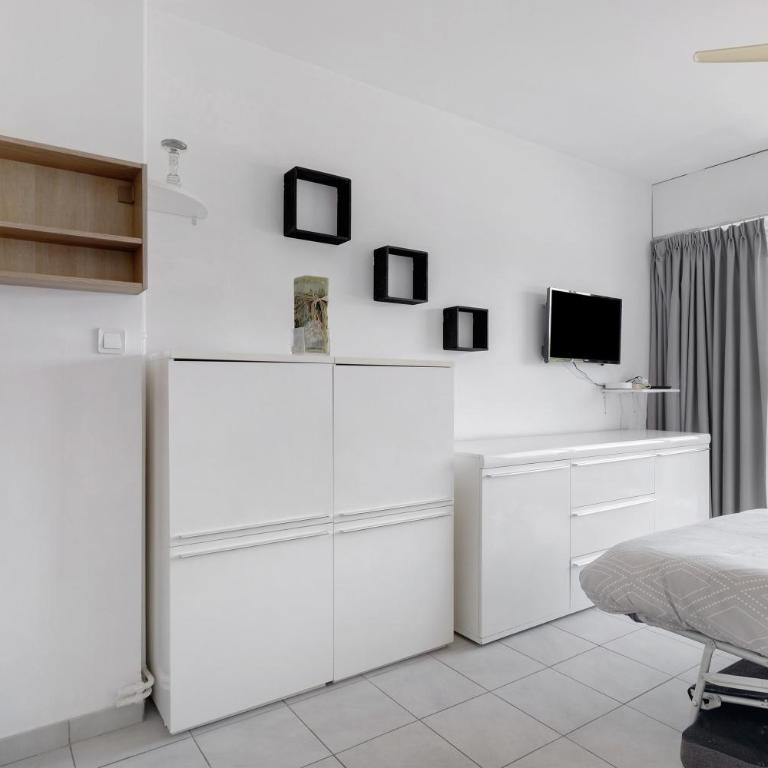 Le Kennedy Bord de Mer - Studio avec Balcon - 8
