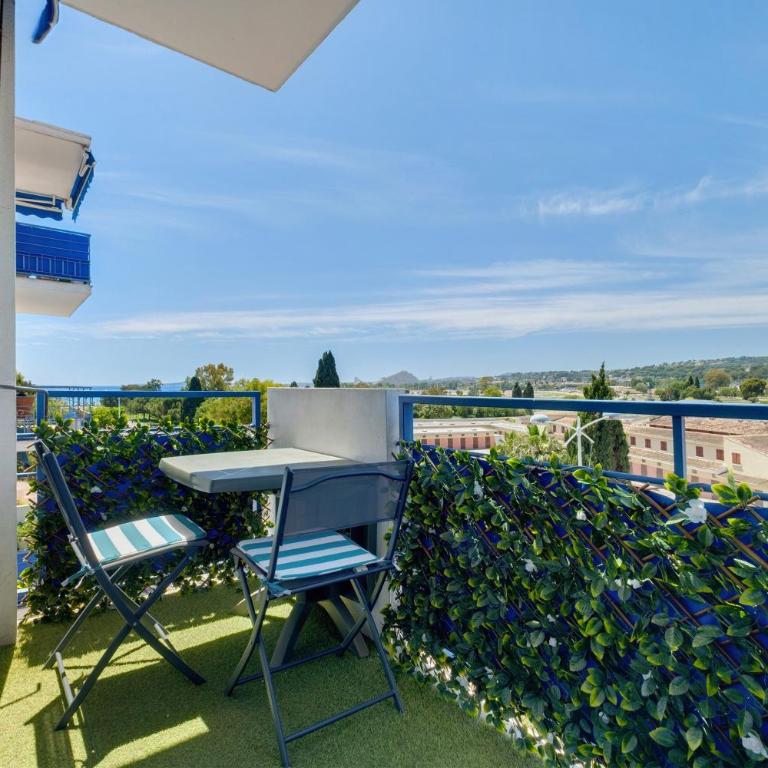 Le Kennedy Bord de Mer - Studio avec Balcon - 1