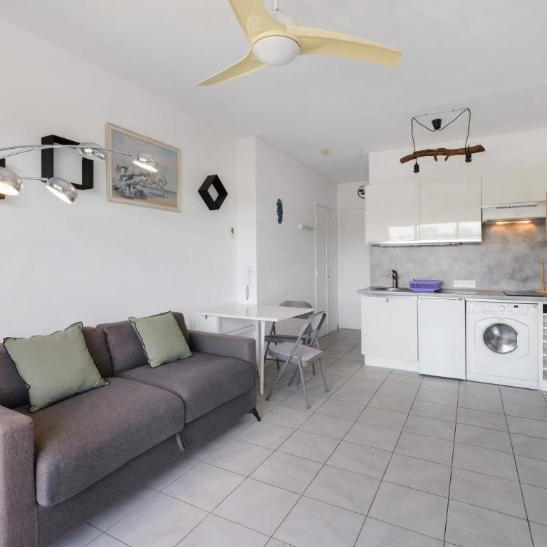 Le Kennedy Bord de Mer - Studio avec Balcon - 3