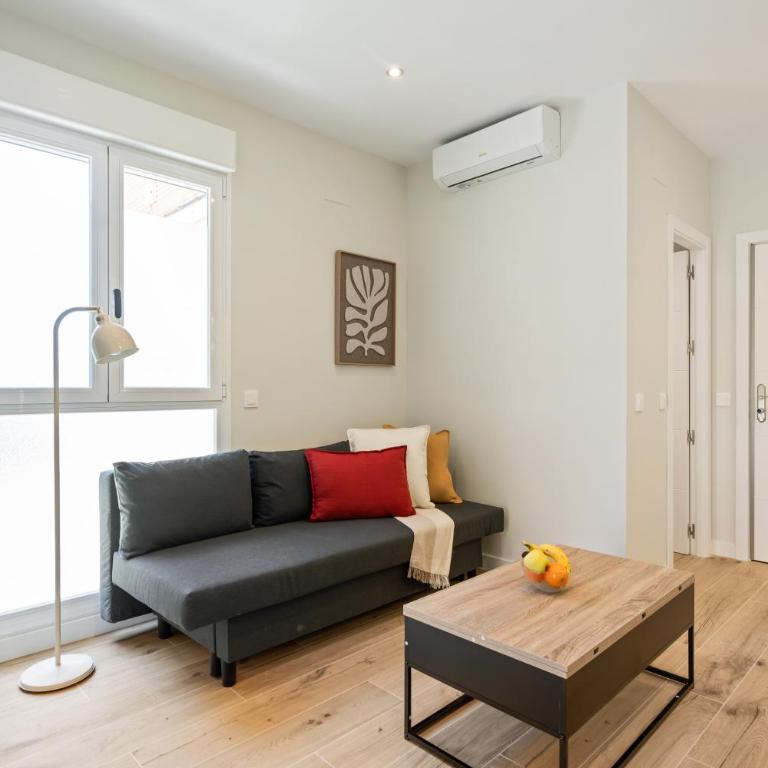 Apartamentos San Claudio - Puente de Vallecas - Two-Bedroom Standard Apartment - 16