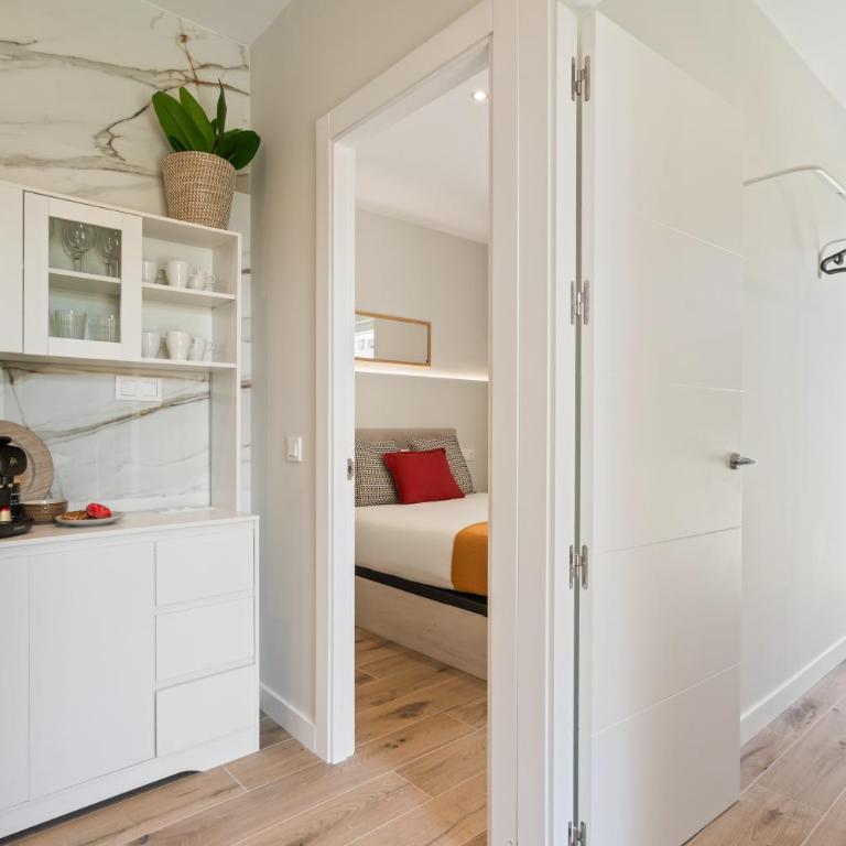 Apartamentos San Claudio - Puente de Vallecas - Two-Bedroom Standard Apartment - 4